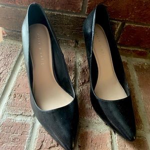 Kelly & Katie black heel